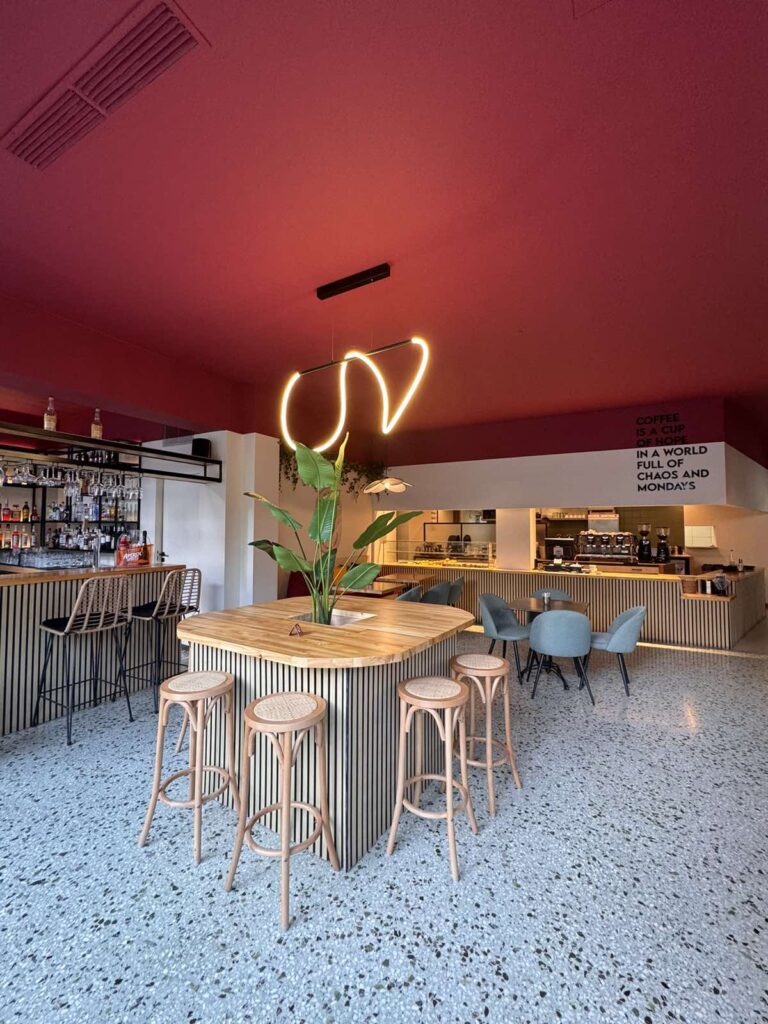 Early bird cafe bar restaurant interior design 4