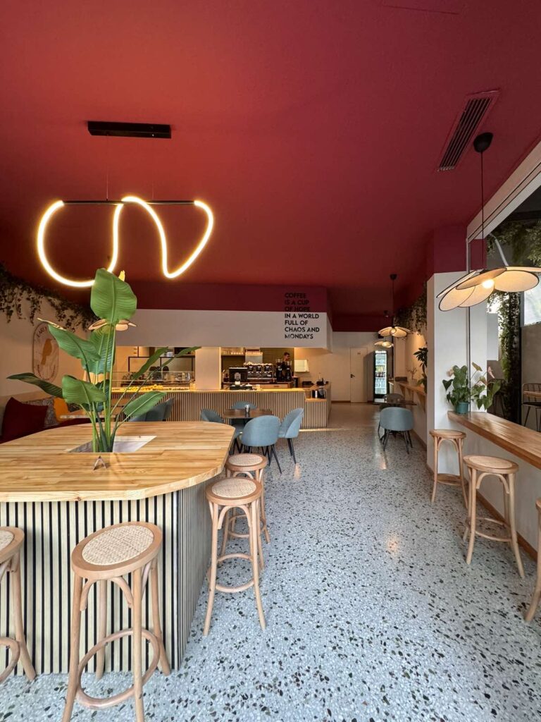 Early bird cafe bar restaurant interior design 5